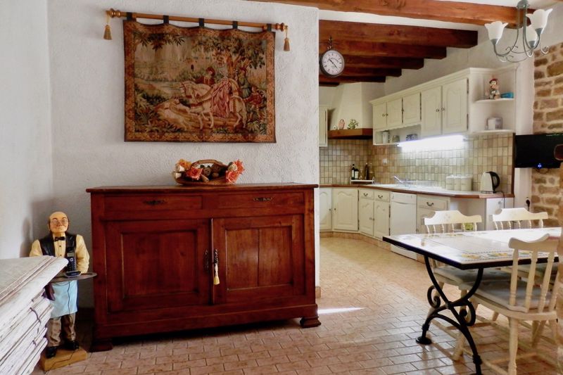 E Kitchen